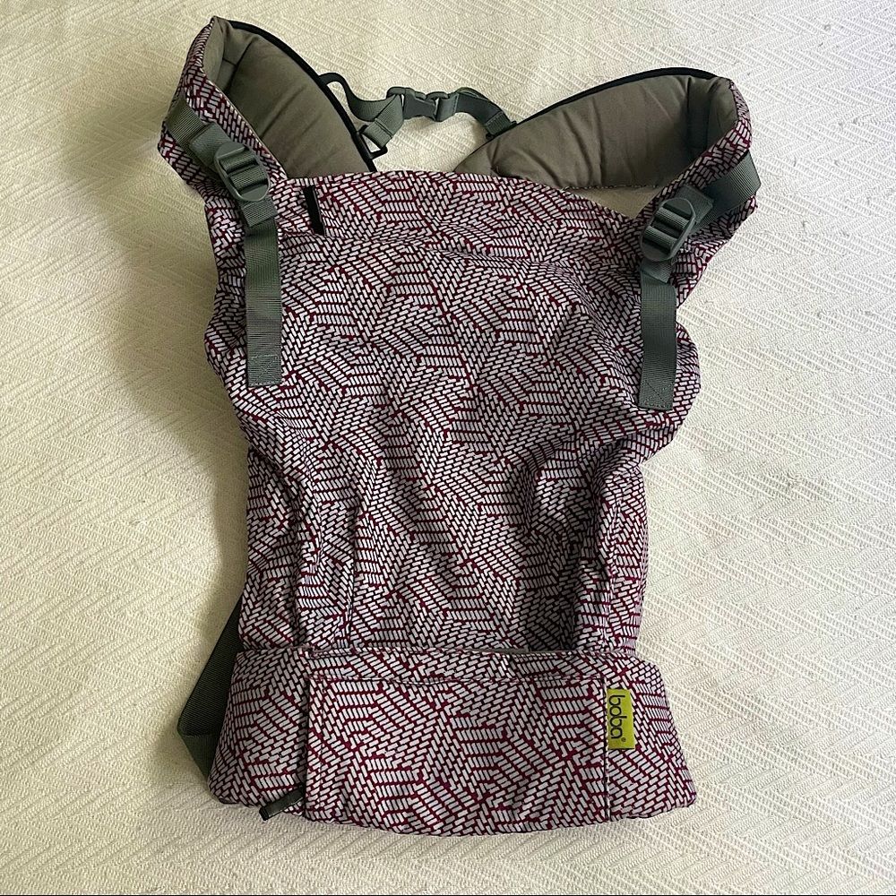 Boba X Baby Carrier in Ziggurat EUC 💜🤍